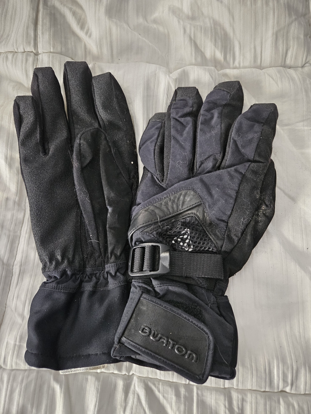 Burton womens gloves size medium